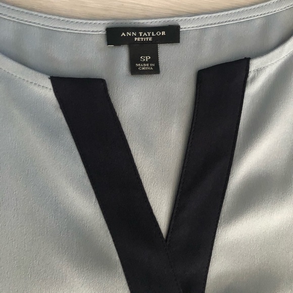Ann Taylor top, comfortable and versatile! - Picture 2 of 2